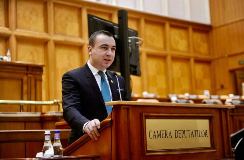  Deputatul Bogdan Ivan : Guvernarea nu se face pe facebook!