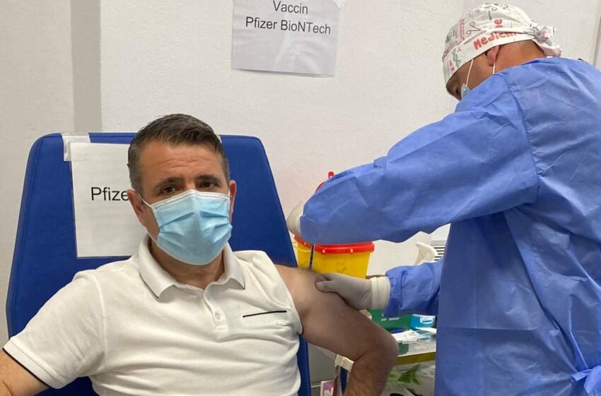  Ioan Turc : Împreună cu soția, m-am vaccinat, azi, cu serul Pfizer-BioNTech, la centrul de la SVSU Bistrița
