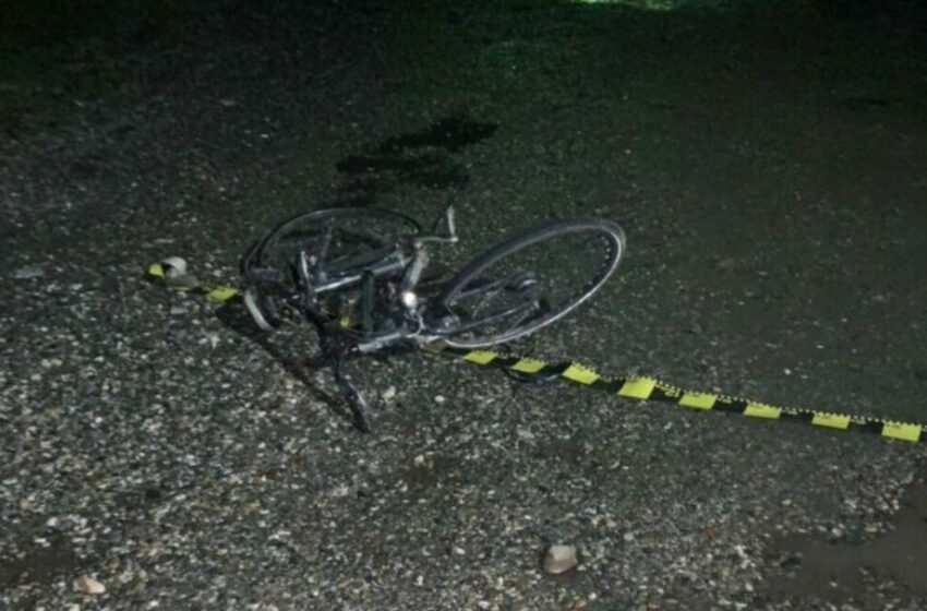 Biciclist lovit de mașină în Cepari. Șoferul beat, a fugit de la locul accidentului