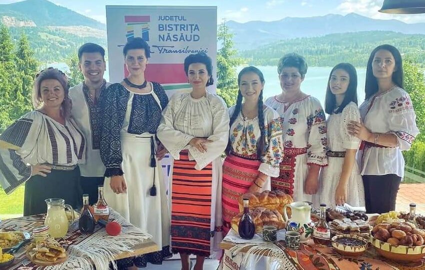  Colibița cu tradiție! S-a gustat și degustat, pe îndelete, din bogățiile românești (FOTO)