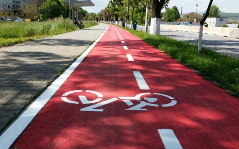  ATENȚIE! Trafic îngreunat timp de DOUĂ luni, pe două străzi din Bistrița. Se amenajează piste de biciclete