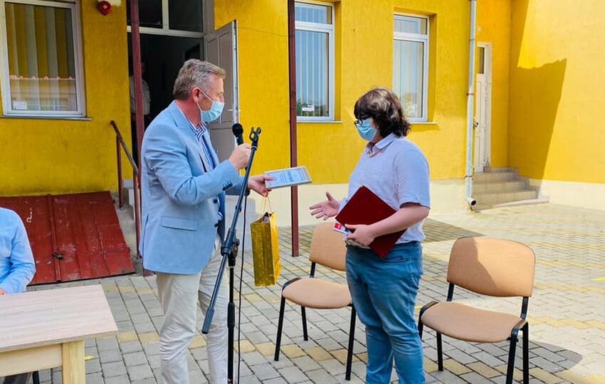  LOCAL: Tiberiu Octavian Bâcâin, a obținut Medalia de aur la Olimpiada de fizică! Prefectul l-a felicitat în cadrul festivității