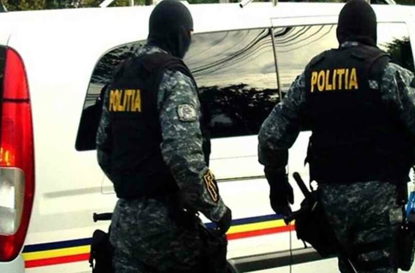  (VIDEO) Posesie ilegală de arme. Percheziții domiciliare în 5 județe, printre care și Bistrița-Năsăud
