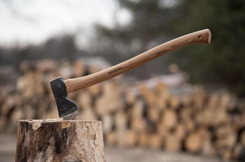  Concurs de crăpat lemne la mănăstirea  Sf. Spiridon – Strâmba