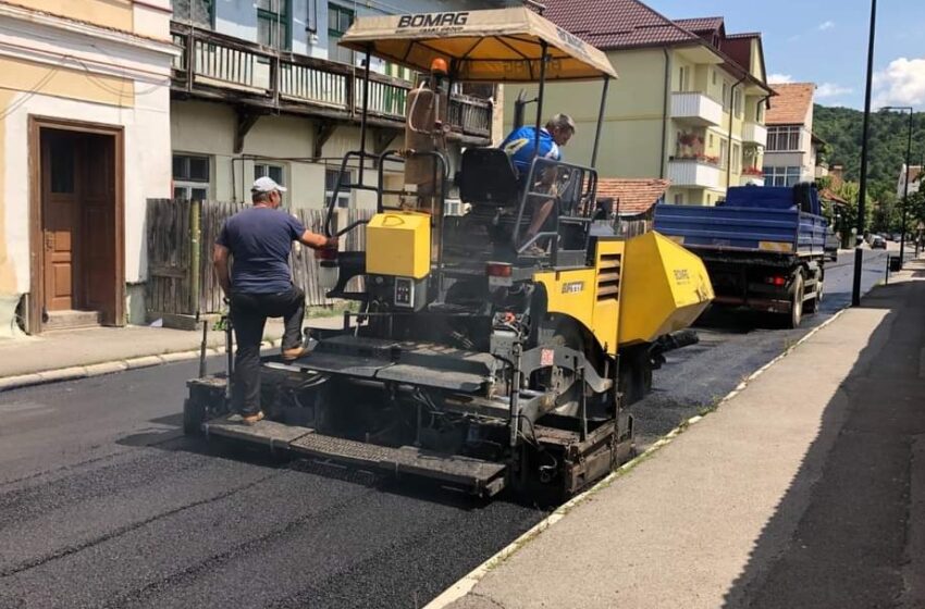 Atenție: Astăzi se toarnă asfalt pe strada Avram Iancu. Circulația va fi închisă parțial