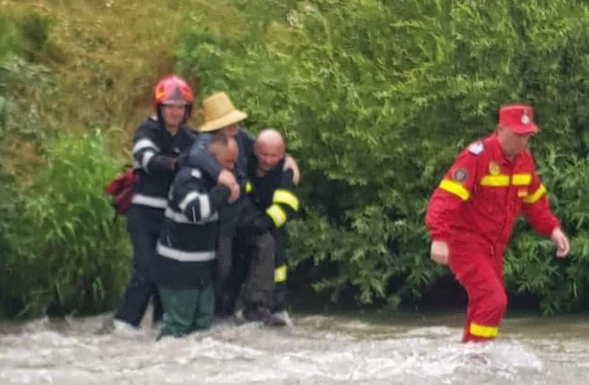  Un bărbat dispărut in râul Șieu a fost găsit  , cel mai bun prieten al omului a ajutat ca povestea să aibă un final fericit !