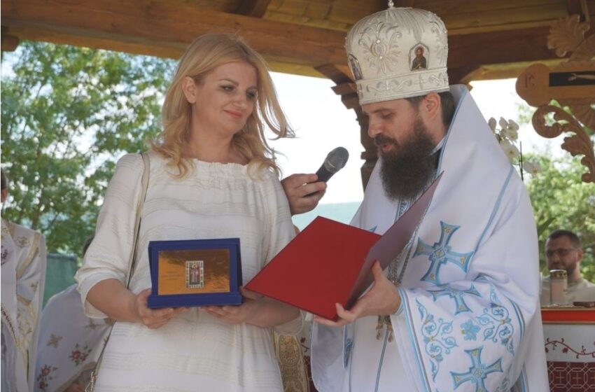  Deputatul Diana Olivia Morar A Fost Distinsă Cu Ordinul ”Sf. Ierarh Pahomie De La Gledin”