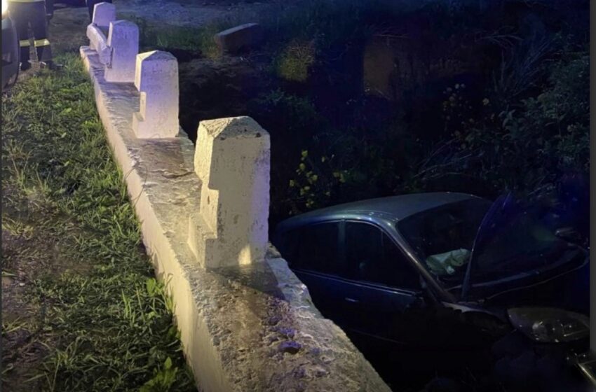  Accident grav în Salva. Unul dintre autoturisme a fost proiectat în afara părții carosabile