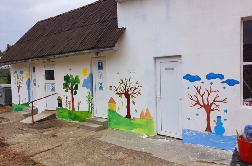  Felicitări ! Școala Gimnazială Sînmihaiu de Cîmpie a fost decorată de elevii școli (FOTO)