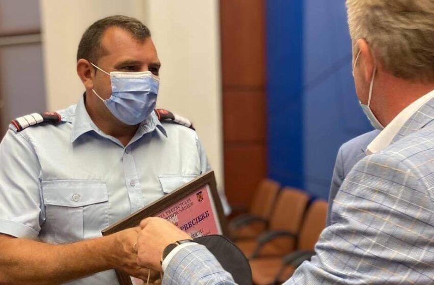  SALVATOR în timpul liber: Pompierul năsăudean Nelu Suciu, premiat! Recent, a salvat viața unui unui bărbat de 60 de ani