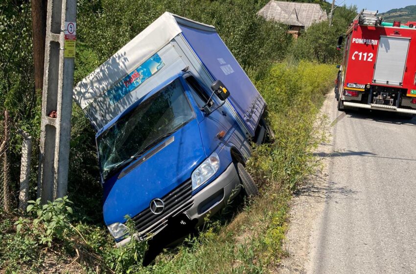  S-a răsturnat cu masina  în Căianu Mic. Un bărbat a fost rănit și transportat la spital