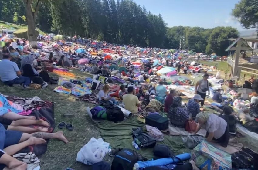  (FOTO/VIDEO) Pelerinaje fără restricții în toată țara! Mii de credincioși la un loc, în acest weekend