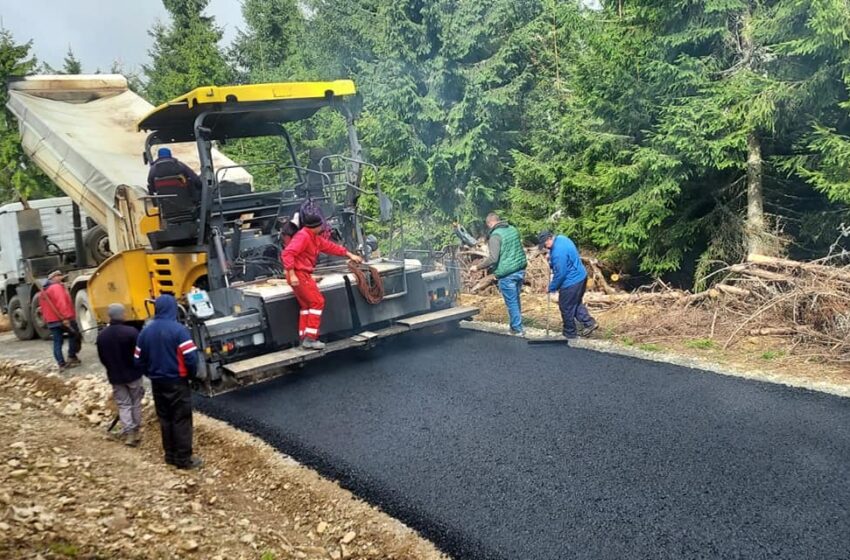  Primarul din Parva , Ioan Strugari : Dupa 10 ani , avem asfalt la 1400 m, pe drumul forestier care leagă Parva de Sângeorz Băi!