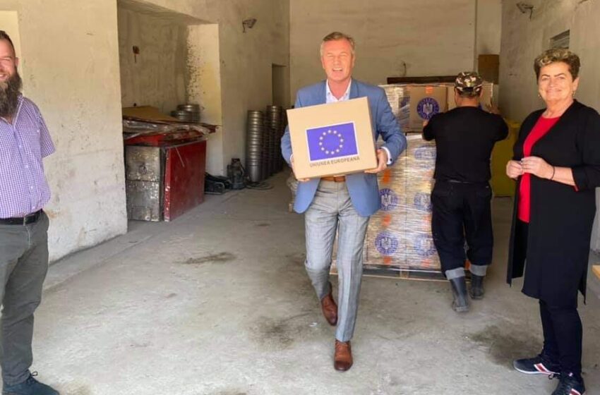  (FOTO) A început distribuirea pachetelor cu produse alimentare pentru persoane defavorizate!  Mai multe comune beneficiare
