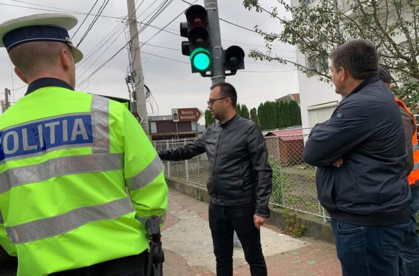  (FOTO) Noi semafoare pentru orașul Beclean  !