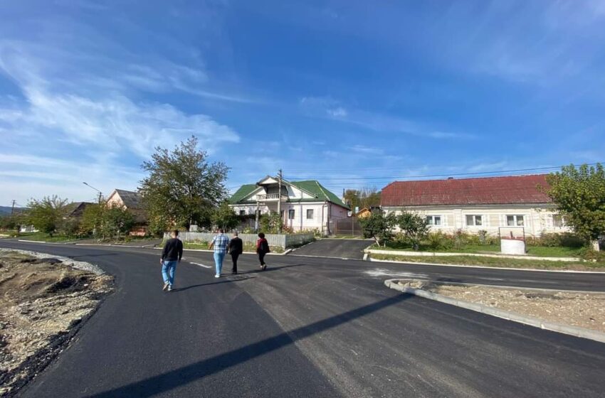  (FOTO) Ioan Turc a luat la pas o stradă din Sigmir, pentru a verifica stadiul lucrărilor