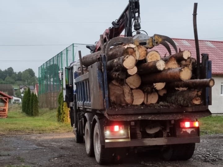  Controale pe Valea Bârgăului la mai multe transporturi de lemn. Amezi de 30.000 de lei și material lemnos confiscat