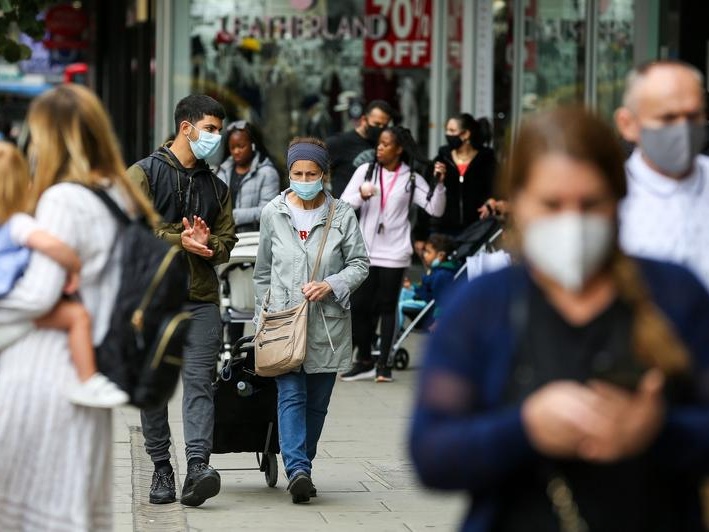  Guvernul a APROBAT noi modificări în H.G.cu privire la prelungirea stării de alertă! Vaccinații mai primesc o veste bună