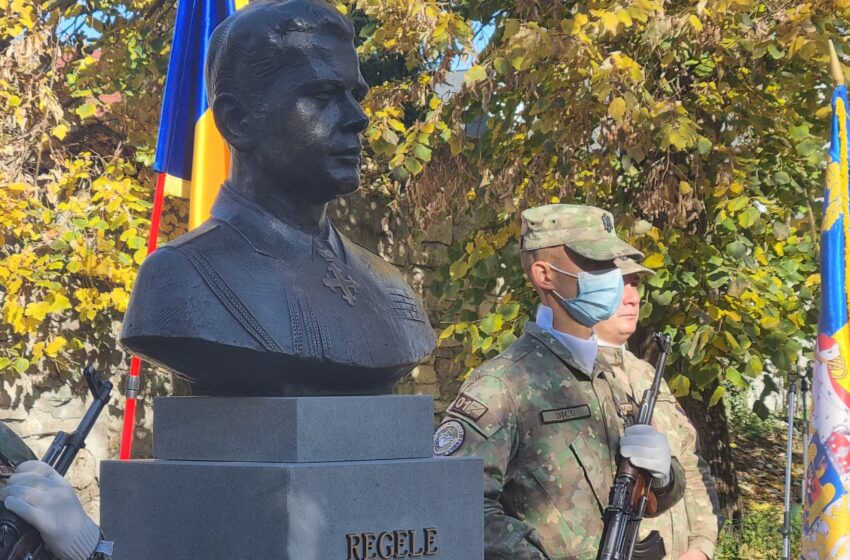  Nemulțumiri la scurt timp după dezvelirea bustului din parc! Ioan Turc, solicitat să prezinte documentația și contractul de achiziție