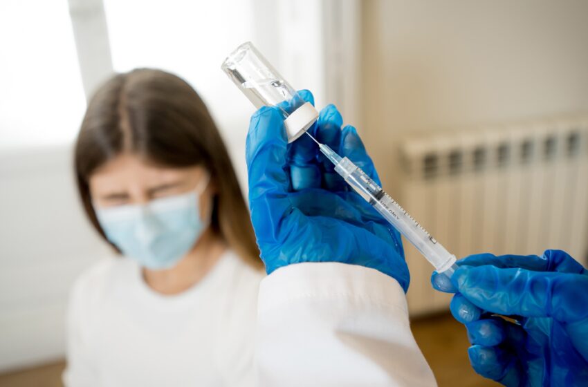  Sondajul lunii octombrie: 6 din 10 români nu intenționează să se vaccineze. Care sunt principalele temeri?