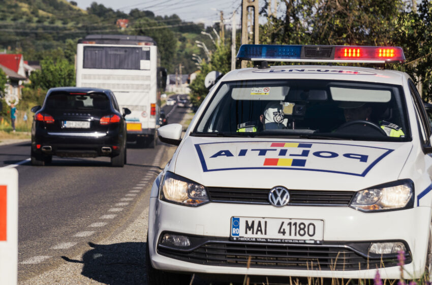  În ultimele 24 de ore, polițiștii au verificat aproape 600 de persoane izolate la domiciliu și peste 300 plasate în carantină