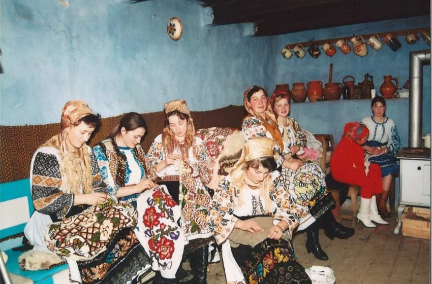  MAGIA de altădată a șezătorilor: ,,Aceste adunări reprezentau liantul comunității sătești!”