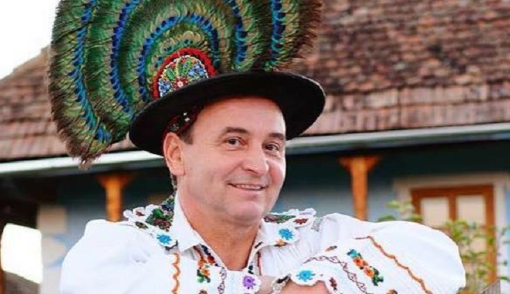 La mulți ani, îndrăgitului interpret Alexandru Pugna!