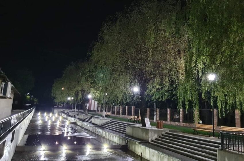  (FOTO) NOU în Prundu Bârgăului: Malurile râului Secu, locuri moderne de promenadă