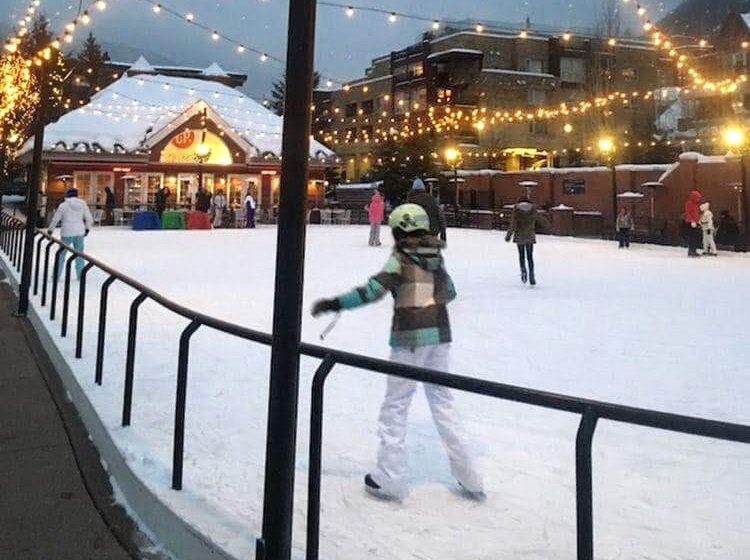  Start distracției pe gheață în Căianu Mic! Va fi montat un super patinoar