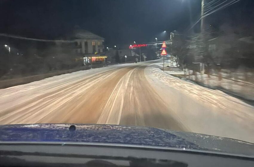  (FOTO/VIDEO) Starea șoselelor din întreg județul, după ultimele ninsori. Cum s-a circulat în această după-masă