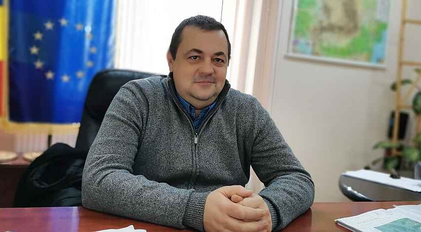  Sorin Avram, primarul din Lesu : Am reușit ! Am semnat actul adiţional  pentru finalizarea asfaltării unor străzi din comuna Leşu!