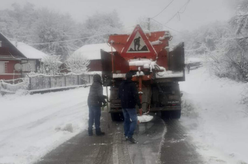  Sorin Hognogi, primarul comunei Spermezeu : Echipele noastre de intervenție vor fi în teren pe tot parcursul zilei, toate drumurile si străzile din comuna noastră vor fi deszăpezite !