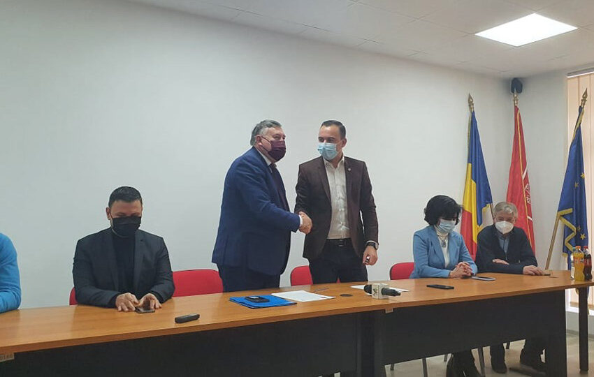  5 primari , 4 viceprimari si 52 de consilieri locali ALDE trec la PSD ! ALDE a fuzionat prin obsortie cu PSD, in Bistrița-Năsăud