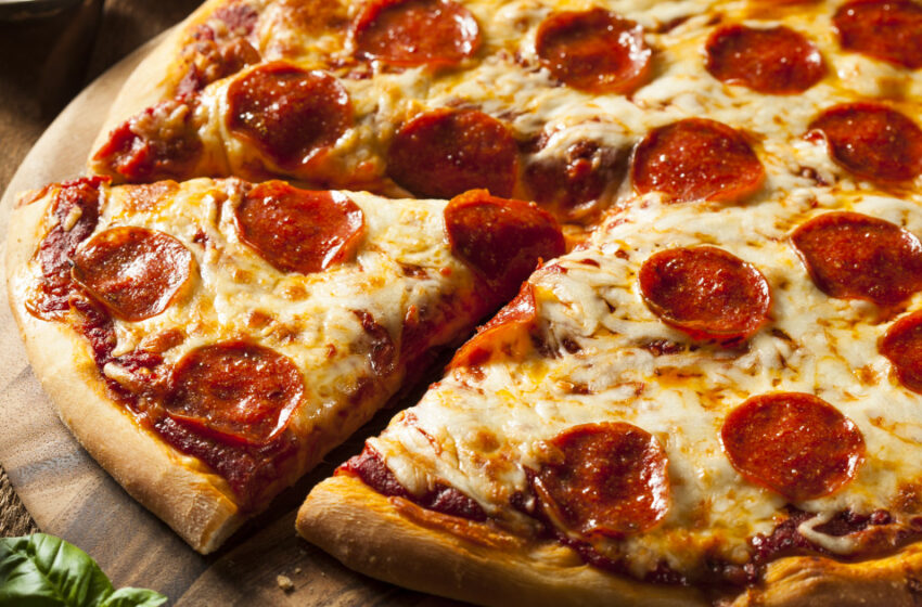  Marti 18 ianuarie, Pizzeria Allegria Năsăud oferă  o pizza GRATIS  oamenilor sărmani!