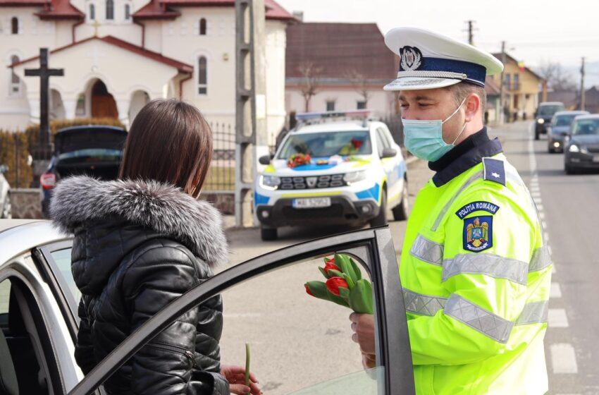  8 MARTIE: flori și pentru femeile din Ucraina