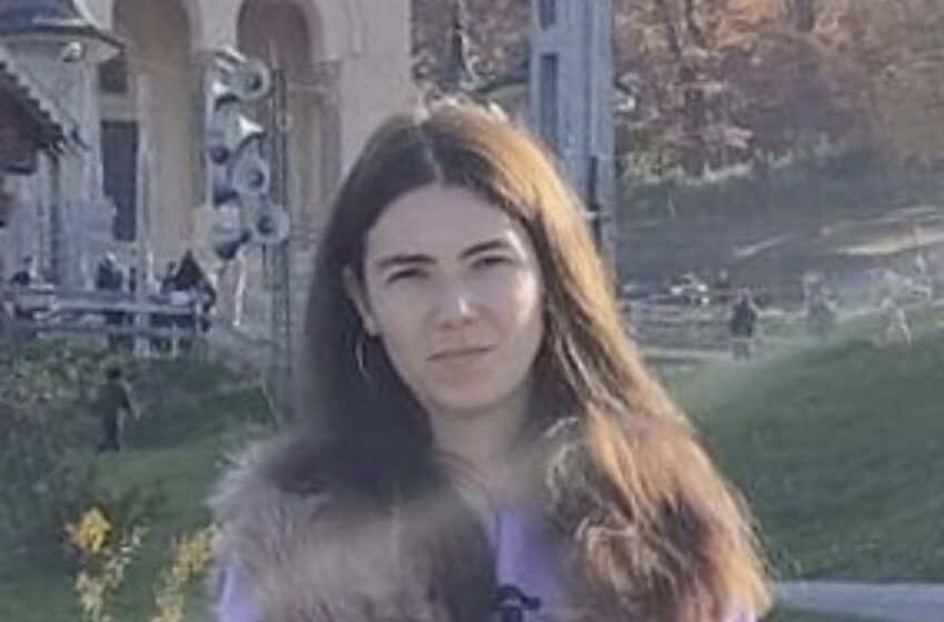  Ați văzut-o? Bunea Ana Maria în vârstă de 25 de ani a plecat, voluntar, de la domiciliu și nu a mai revenit. Mama sa a sunat la 112