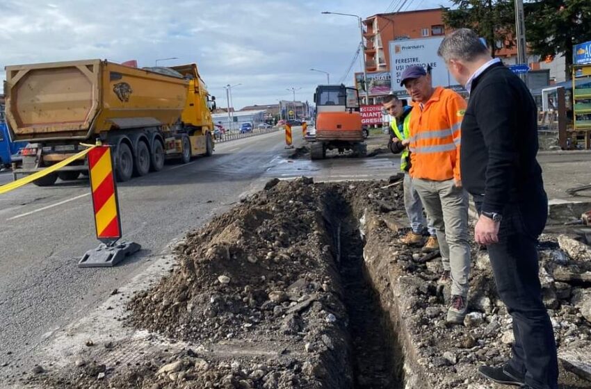  Lucrările pe Linia Verde, continuă! Nu vor mai atârna cabluri pe stâlpii de pe viitorul coridor de mobilitate urbană