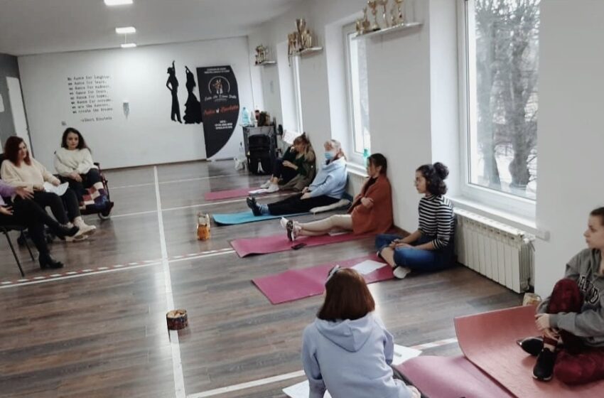  EXCLUSIV: Răspunde problemelor de zi cu zi cu seninătate și încredere! Psihoterapeutul Rozalia Șutea îți propune Terapia de grup, o adevărată mângâiere pentru suflet și trup