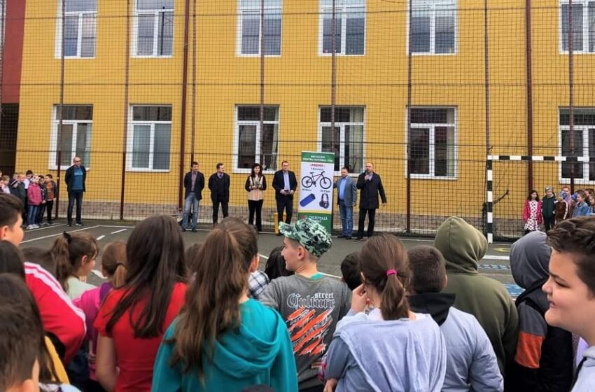  Zece școli din Bistrița-Năsăud au intrat în concursul de colectare a deșeurilor reciclabile ”Reciclezi pentru viitorul tău”