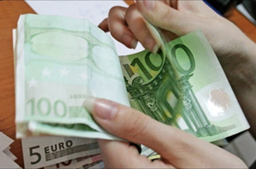  O tânără din Galații Bistriței reținută, după ce le-a dat țeapă mai multor bistrițeni cu peste 400.000 de lei