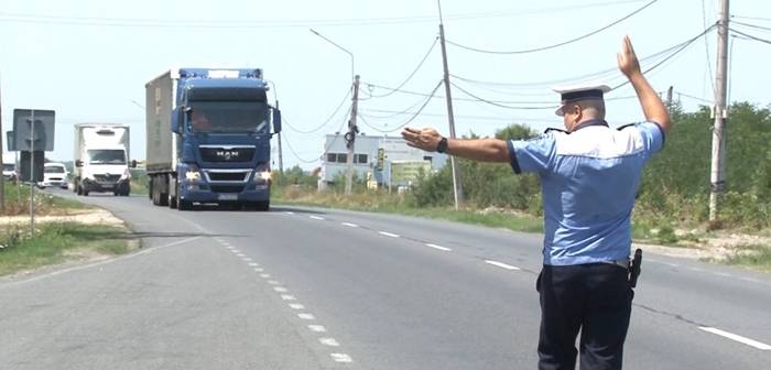  Șofer de TIR din Ilva Mare, rupt de beat pe un drum din judetul Alba