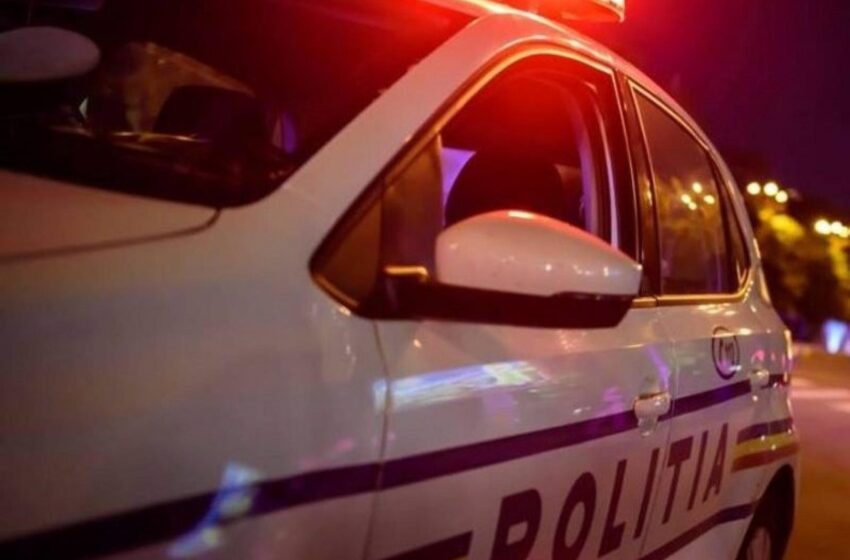  O femeie din Parva, fără permis, la plimbare cu o mașină radiată din circulație de trei ani și cu numere false