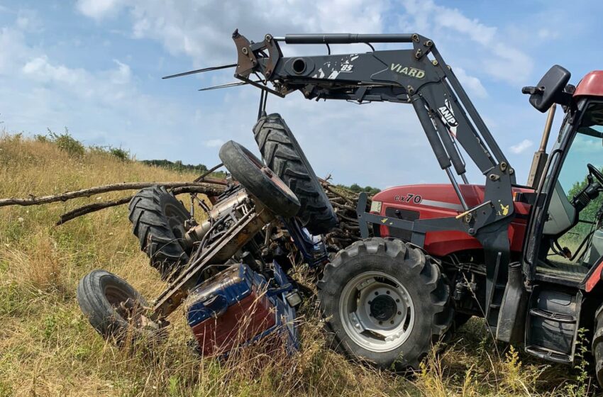  Un bărbat din Șieu a fost prins sub un tractor în timp ce lucra câmpul