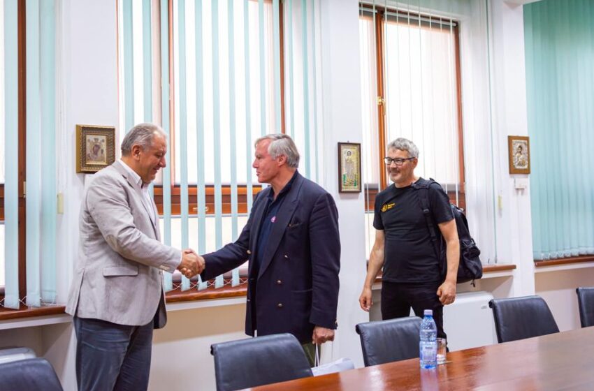  Generalul Volker Bescht, președinte Die Johanniter, unul dintre cei mai importanți parteneri ai asociației Tășuleasa Social, în vizită la Consiliul Județean