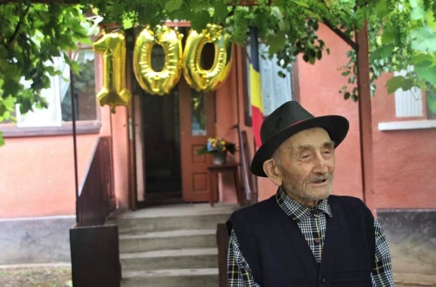  Un secol de viață! Veteranul de război, Conea Grațian, a împlinit vârsta de 100 de ani
