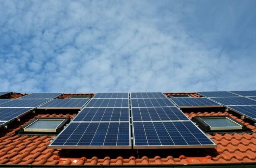  Primăria Prundu Bârgăului se pregătește să investească în panouri fotovoltaice pe care vrea să le pună pe acoperișurile clădirilor pe care le are în administrare