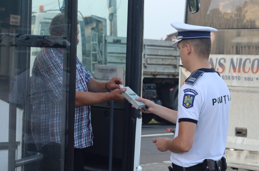  Mai multe transporturi publice de persoane, verificate de către polițiștii rutieri, pe raza județului Bistrița-Năsăud