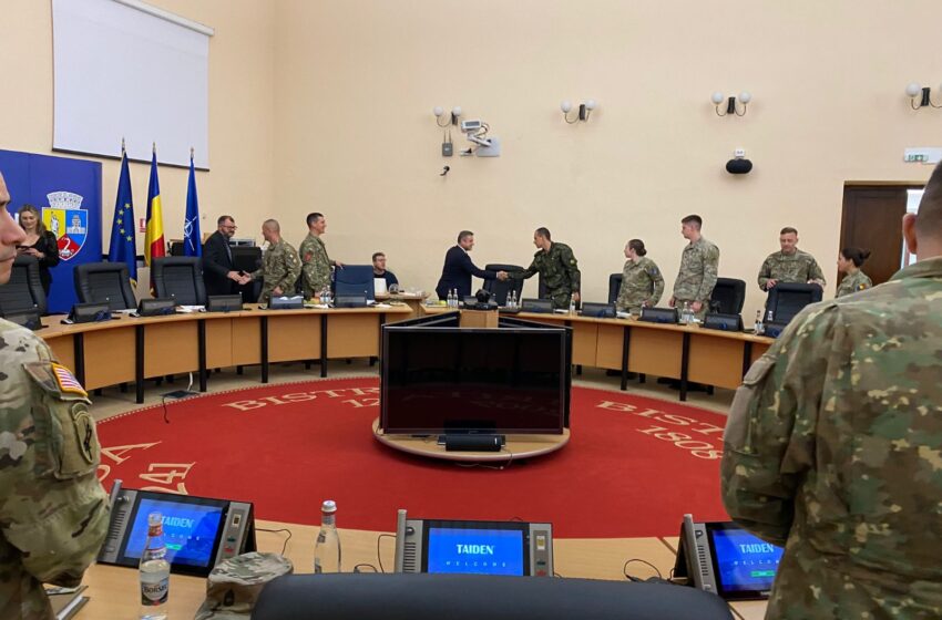  Militarii din SUA, Bulgaria si România, in vizită la Primăria  Bistrița