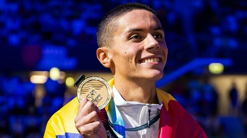  Majoratul unui mare campion – 18 ani. La mulți ani David Popovici !
