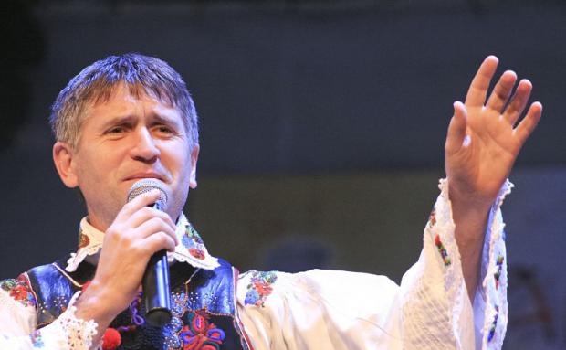  La mulţi ani, CRISTIAN POMOHACI, îndrăgit interpret muzică populară!